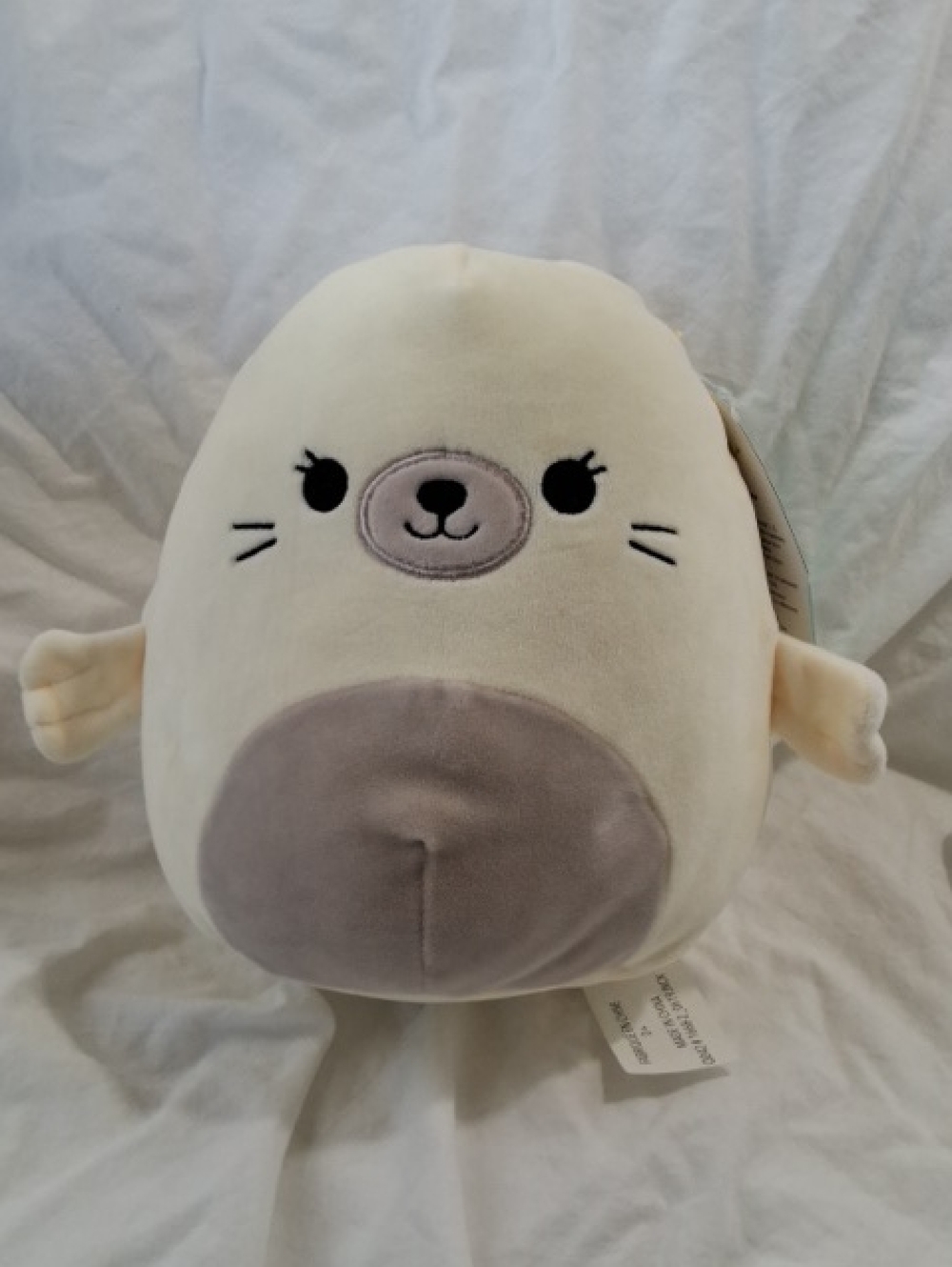 Squishmallows 8" Lucille the Seal, NWT